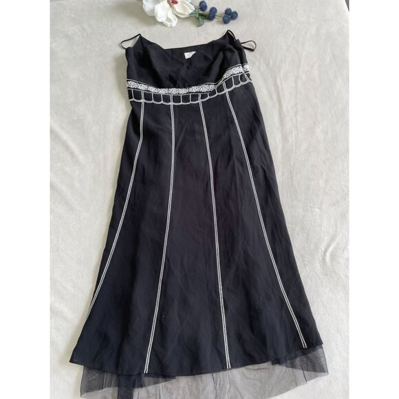 Ann Taylor Loft Sleeveless Black Dress With Silver Embroidery Size 6 Whimsigoth - Picture 1 of 7